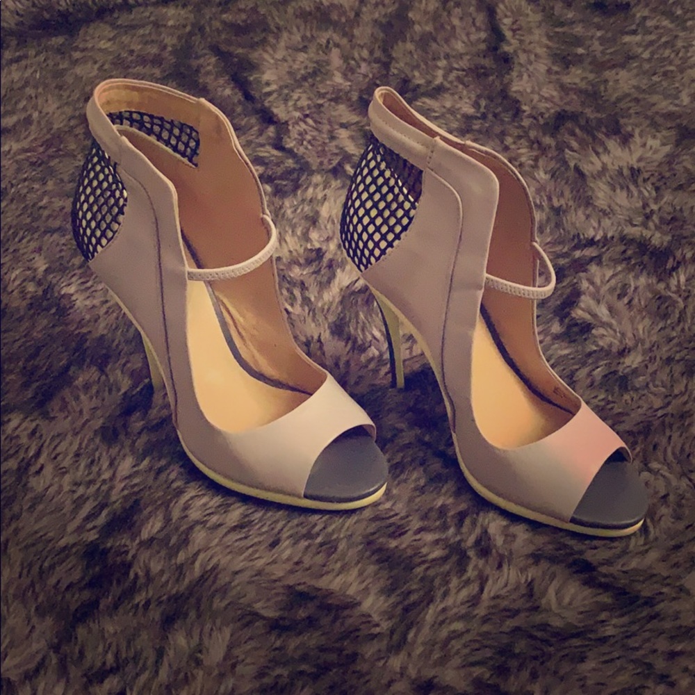 L.A.M.B Skylar Open Toe Sandal